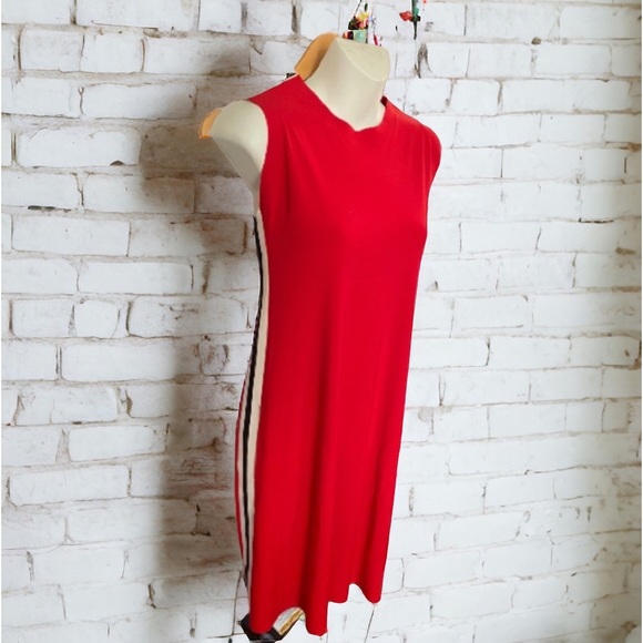 Norma Kamali Dresses & Skirts - Norma Kamali red sleeveless stretch racer stripe side pockets lounge dress M